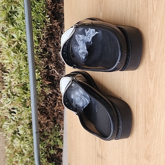 G.H. Bass & Co.Weejuns Black and White Mules Size 7 - Picture 4 of 11